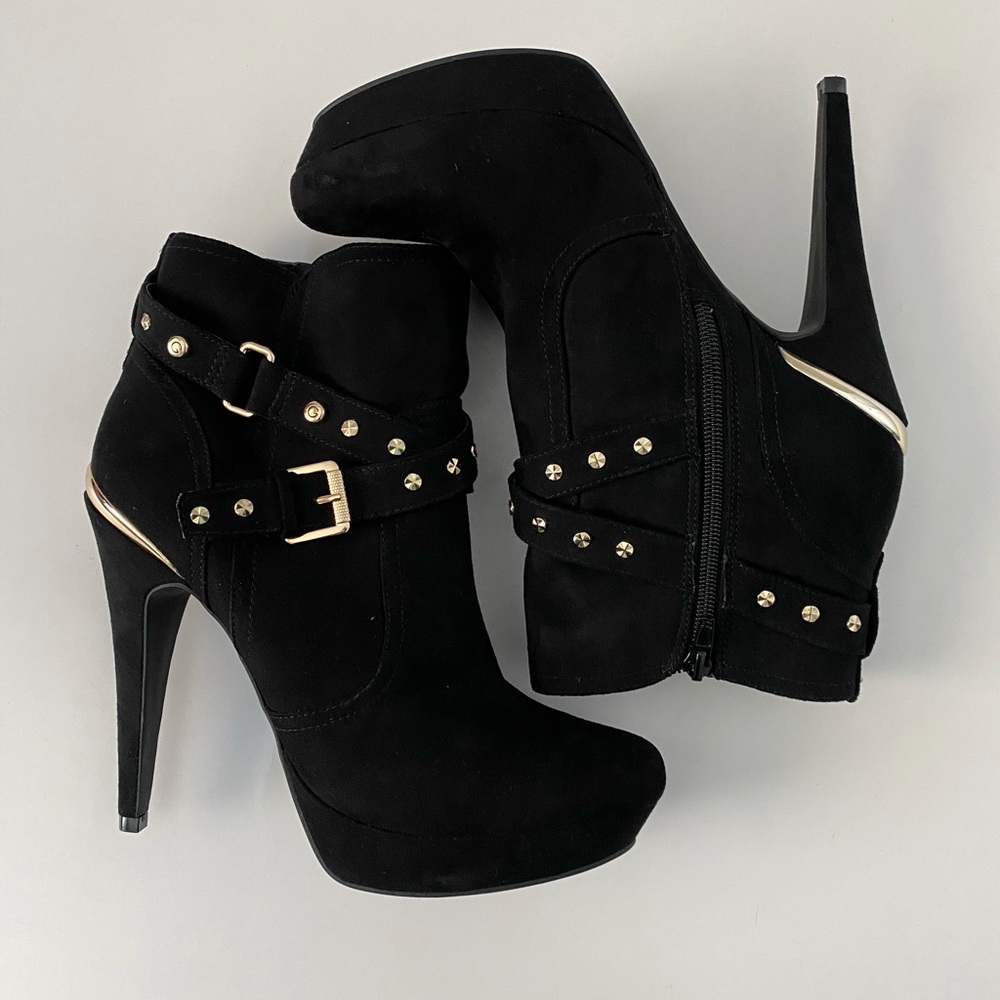 G By Guess Ankle Bootie